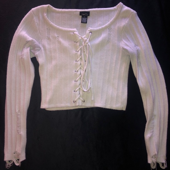 White long sleeve crop top !! 🤍 - Picture 1 of 1